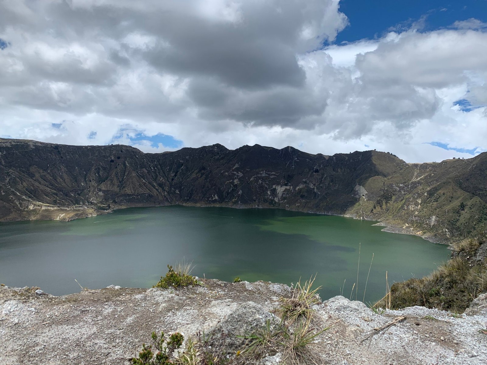Visit Quilotoa Lake: A Must‑See Natural Wonder in Ecuador